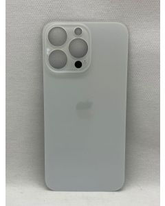 TAMPA TRASEIRA IPHONE 13 PRO (FURO MAIOR) PRATEADA