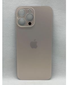 TAMPA TRASEIRA IPHONE 14 PRO MAX (FURO MAIOR) DOURADA