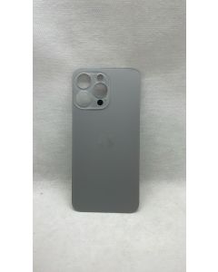 TAMPA TRASEIRA IPHONE 15 PRO (FURO MAIOR) CINZA